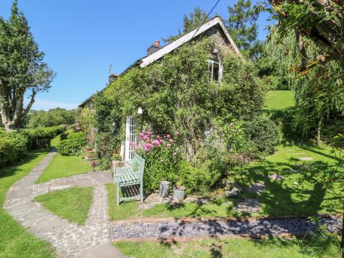 Lower Dolgenau- The Cottage in Trefeglwys