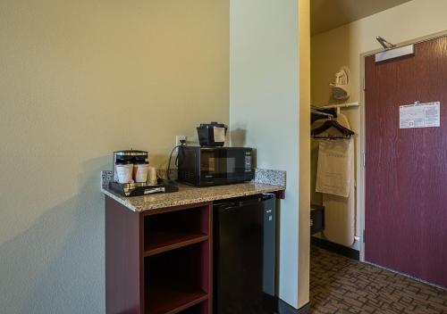 Cobblestone Inn & Suites - Altamont