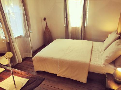 Standard Double Room image 3