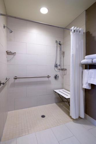 Holiday Inn Express Hotel & Suites King of Prussia an IHG Hotel - image 12