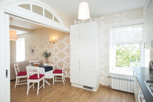 100 кв м English House Васильевскии