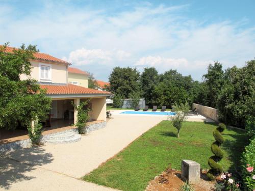  Apartment Sina - MLK352 by Interhome, Ferienwohnung in Rasopasno