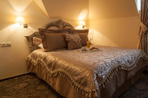 1 double bed, 1 sofa bed