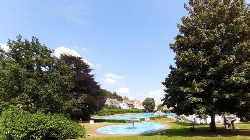 Діяльність, Gastezimmer im Freudenthal in Extertal