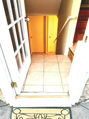 Bejárat, Historical Neighborhood Home in New Rochelle (New York)