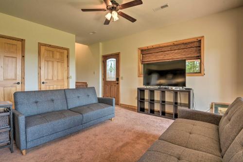 Spacious Log Cabin with Fire Pit and Game Room! in Eureka Springs, USA