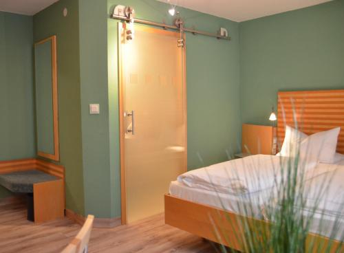 1 twin bed