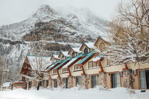 Waterton Glacier Suites