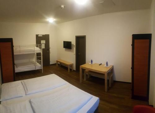 Art Rock Downtown Hotel - image 5