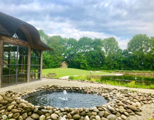 Swimming pool, Landhuis Hotel de Hilkensberg in Heerlen