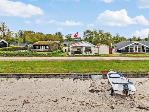 6 person holiday home in Otterup