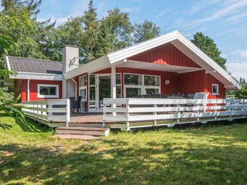 6 person holiday home in R m