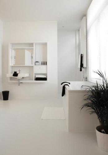 Superior Suite image 10