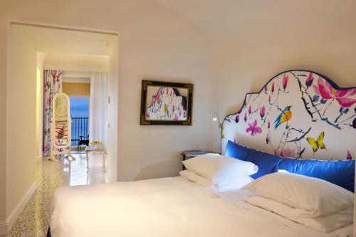 Superior Double Room with Sea View and Balcony image 4