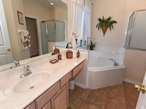 8627 La Isla Drive Home - image 8