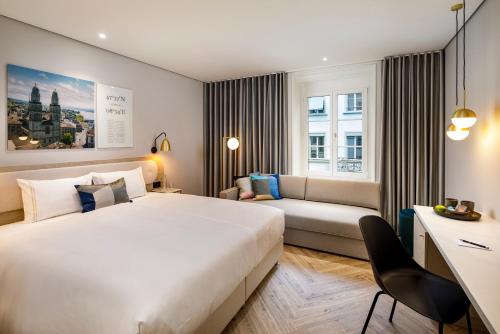 room detail thumbnail 1