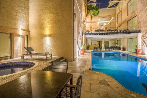 Restaurant, Grand Plaza Hotel - Takhasosi Riyadh in Riyadh