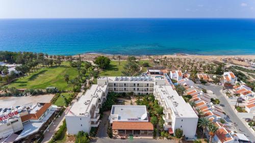 Helios Bay Hotel And Suites