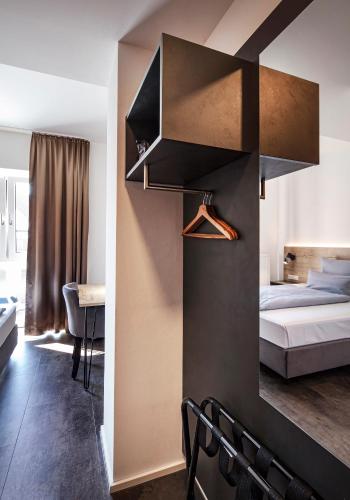 1 queen bed