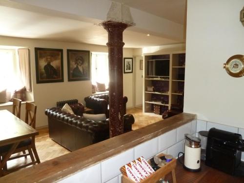 Old town Brewery Apartment, Edinburgh (photo 9)