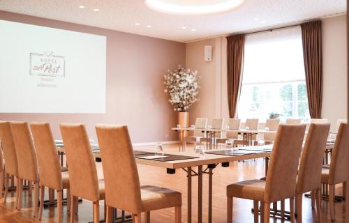 ห้องจัดเลี้ยง, Hotel Zur Post in วีห์ล