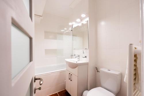 บริการและสิ่งอำนวยความสะดวก, Luna Rosie in เดวา