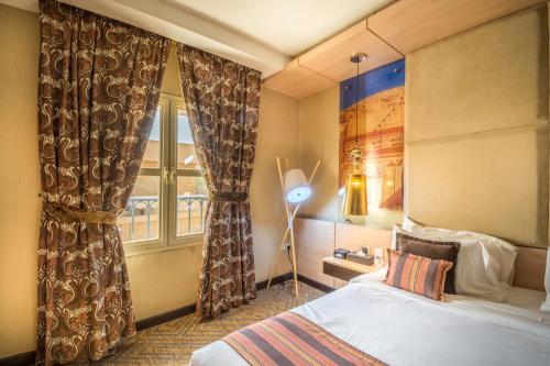 Grand Plaza Hotel