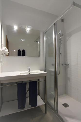 Apartamentos Arena Dorada - image 12