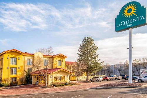 La Quinta Inn & Suites by Wyndham Colorado Springs Garden Of The