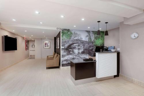 La Quinta Inn & Suites by Wyndham New York City Central Park