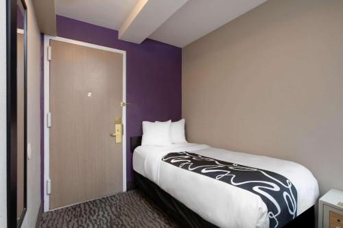 La Quinta Inn & Suites by Wyndham New York City Central Park