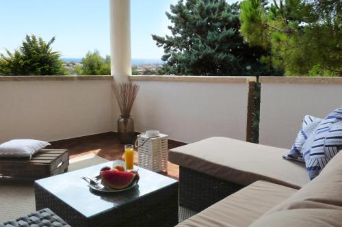 VILLA DORADA
