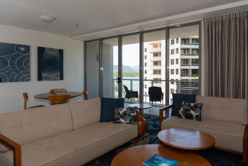 ザ シーベル ケアンズ ハーバー ライツ