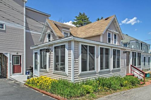 Bayside Weirs Beach Cottage Less Than Half Mile to Pier!