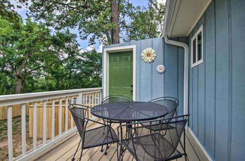 Omaha Apartment 3 Mi to Cricket Creek Marina! - image 2