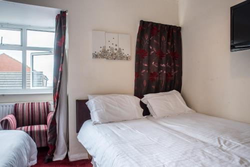 M and J Guest House - image 5