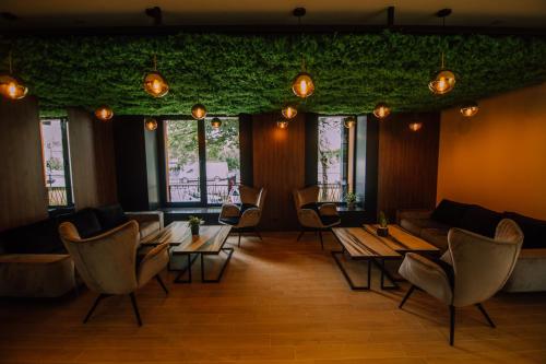 酒吧/休闲厅, Hotel Salis in 图兹拉