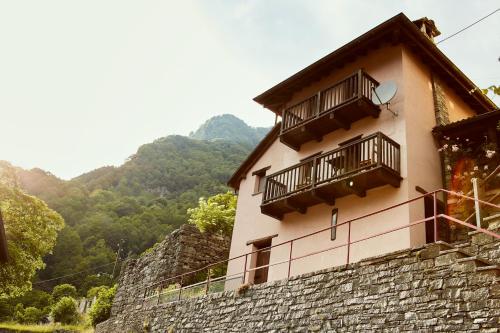  Wild Valley Romantic Escape, Pension in Crana