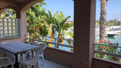 trilocale "Alicudi" in Portorosa gîte à louer Torre Forte