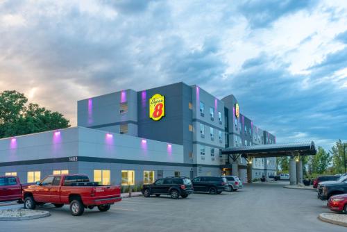 Super 8 by Wyndham Winnipeg East MB