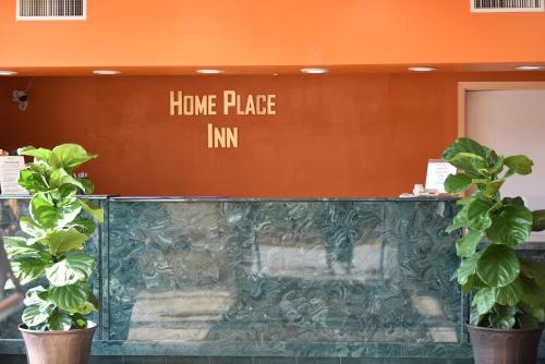 Homeplace Inn