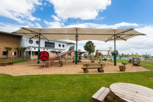Beautiful 3 bedroom caravan with hot tub - Tattershall Lakes