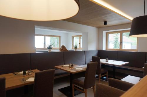 Restaurant, Pension Sprenger in Curon Venosta
