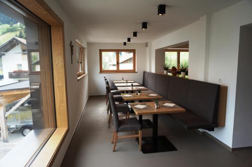 Restaurant, Pension Sprenger in Curon Venosta