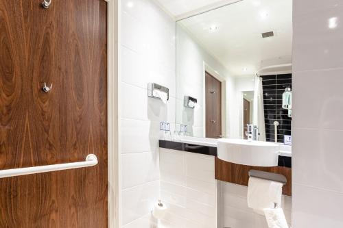 Holiday Inn Express Edinburgh Airport by IHG Hotel de charme Bore Stane