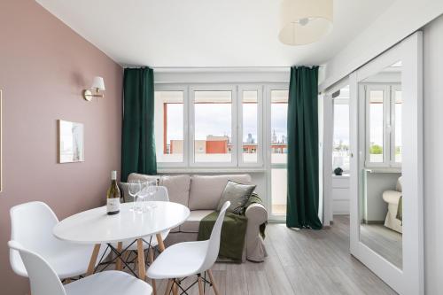 Rent like home - Solec 79