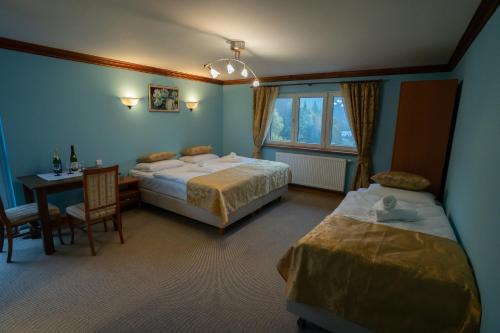 1 queen bed