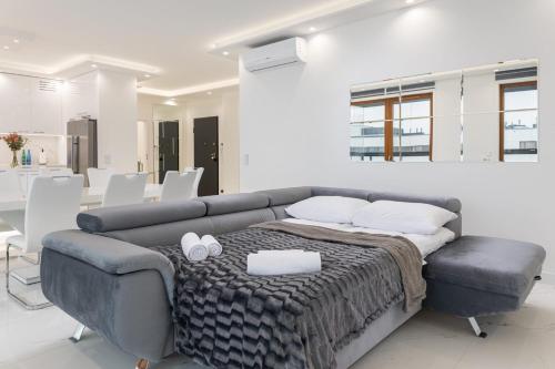 Karolkowa 28A - Luminous Apartment with Balcony by Renters Prestige, Varšava (fotografie 7)