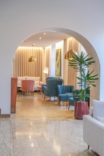 ผับ/เลาจน์, Hotel Vouga in วาร์เซีย