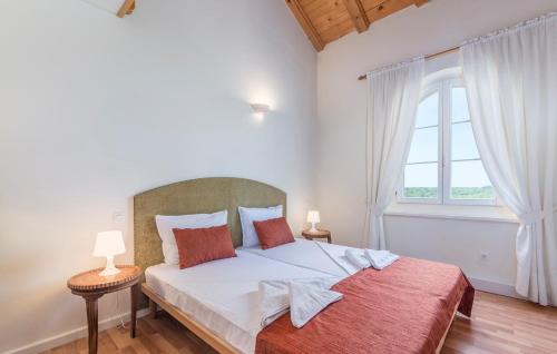 Villa Bella Vista with Sea View - image 2